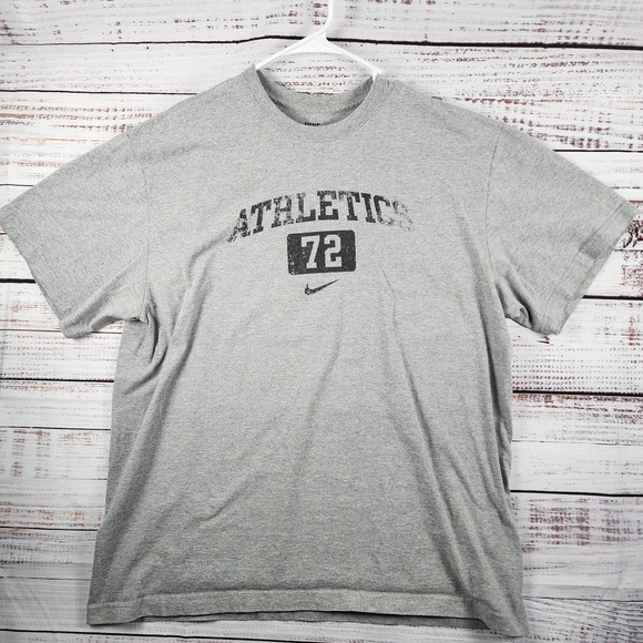 Nike Athletics 72 Gray Graphic T-Shirt 2XL Loose Fit Sportswear Tee Casual Gym - Picture 1 of 6